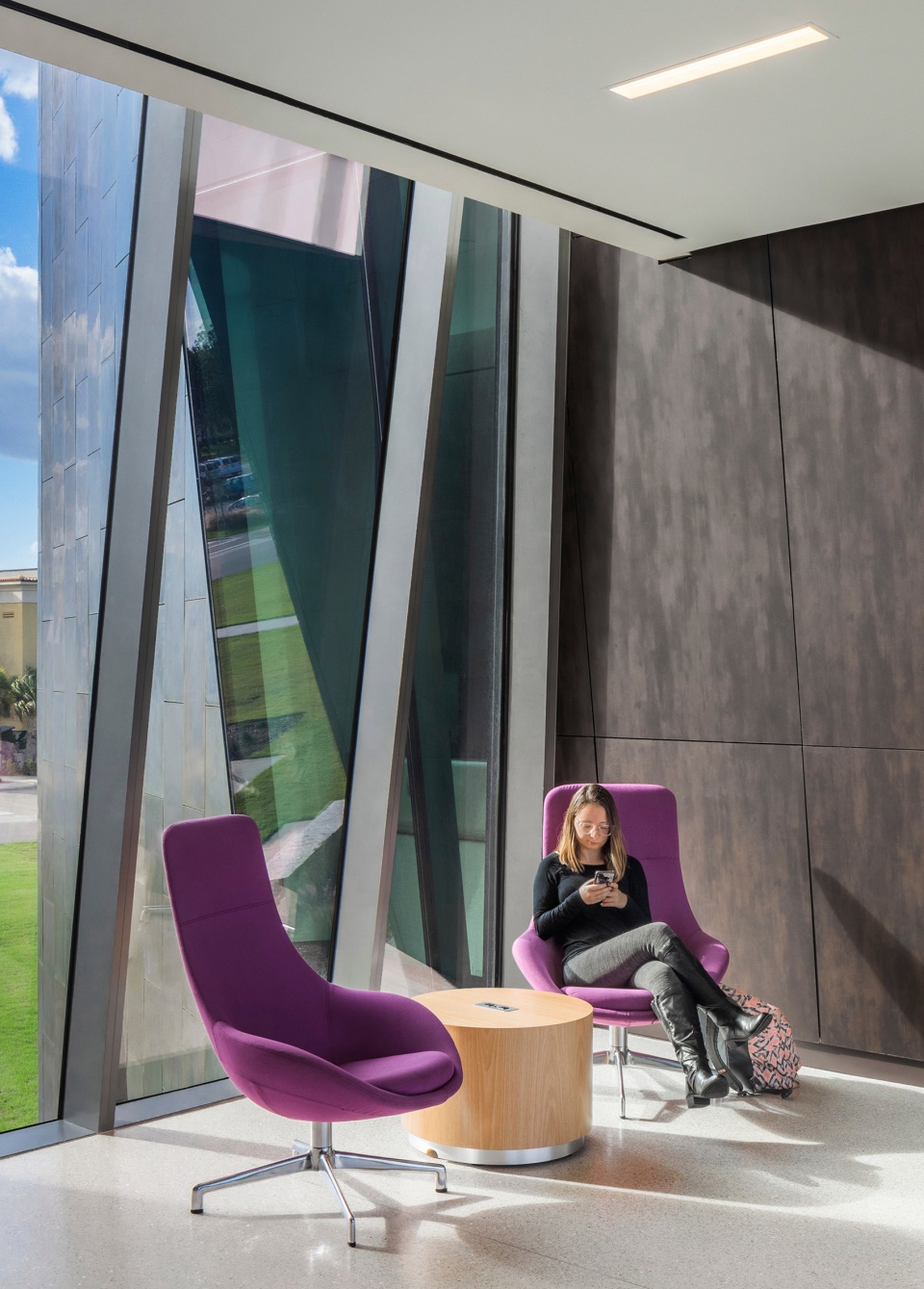 the l gale lemerand student center by ikon 5 architects