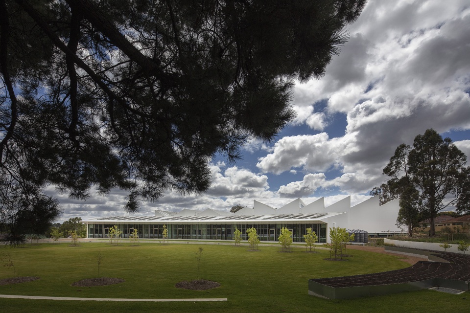 the nunawading hub community centre by fjcstudio