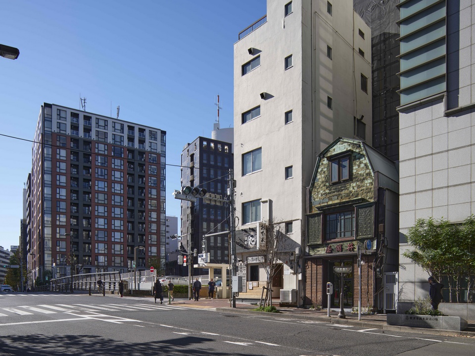 izutsuya gallery by the design labo
