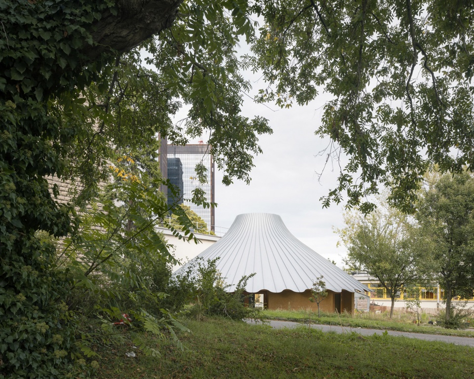 le vau pavilion by latelier senzu