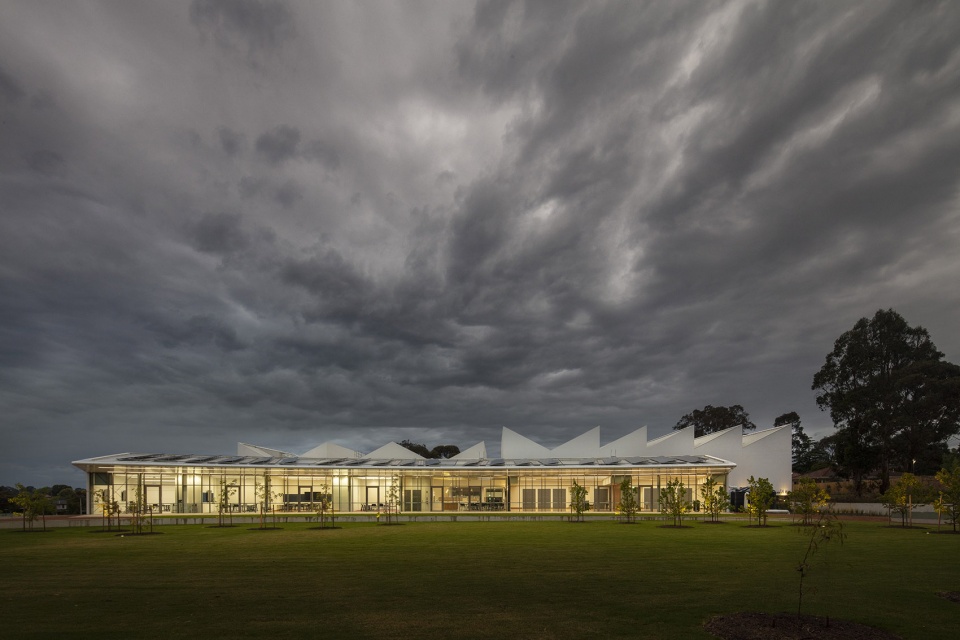 the nunawading hub community centre by fjcstudio