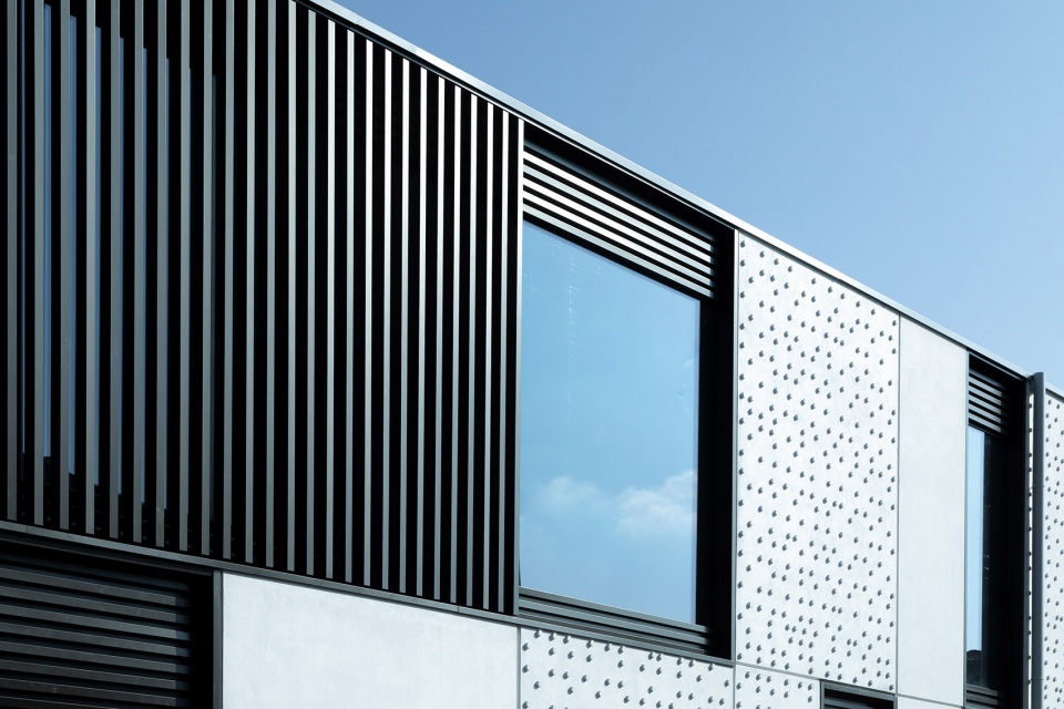 trafilerie mazzoleni administration centre by studiocapitanioarchitetti