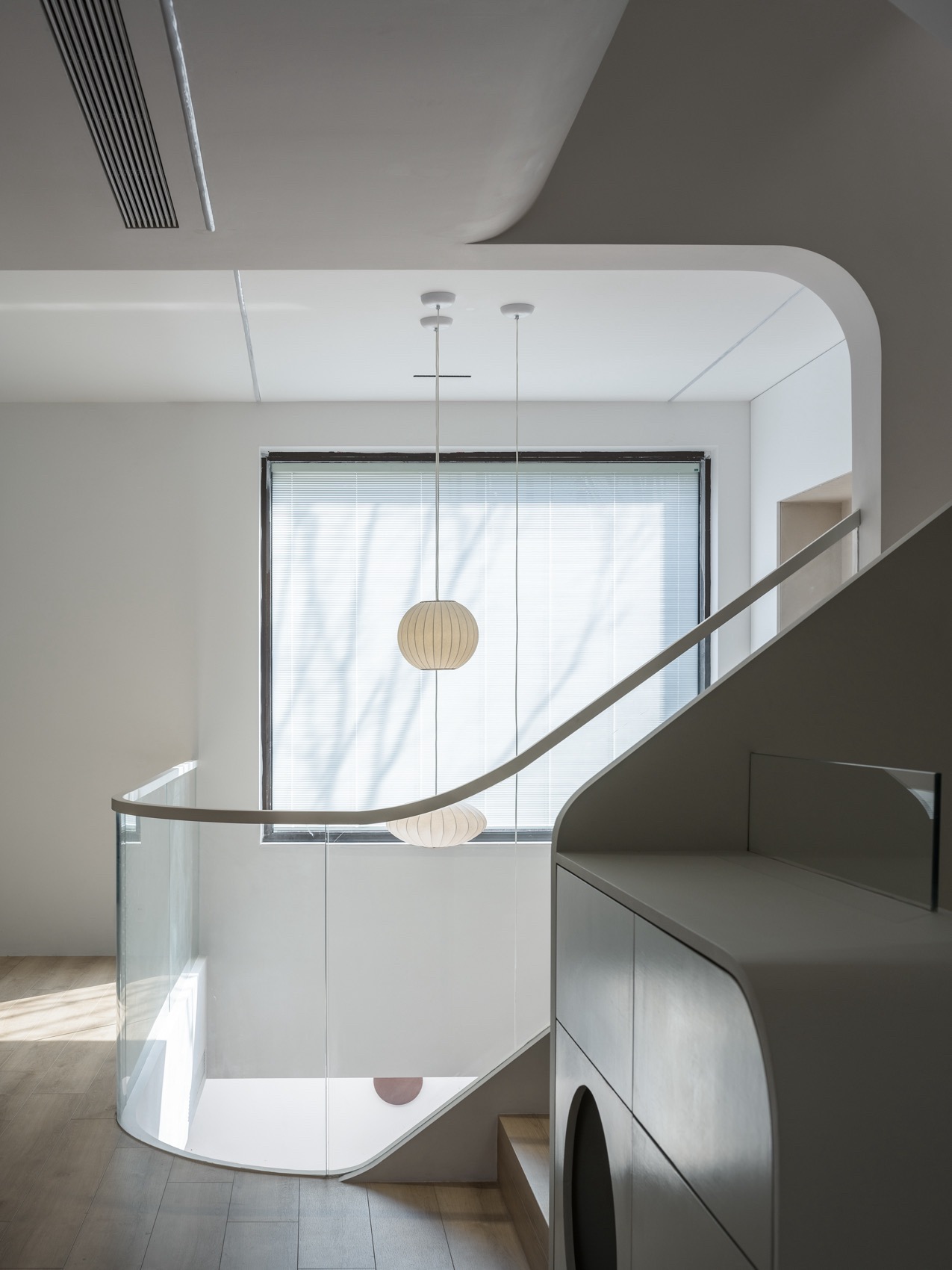 The Sunlit Underground Hall by Atelier D+Y - 谷德设计网