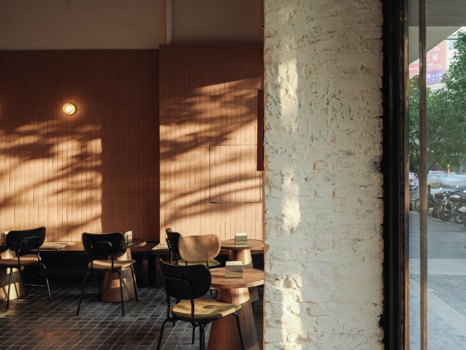 paral gallerybarcafe by atelier a