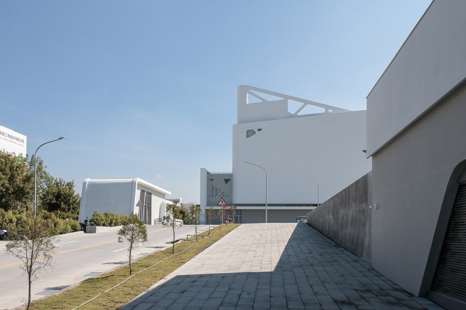 I WILL Factory and Office by WSAA Design Team