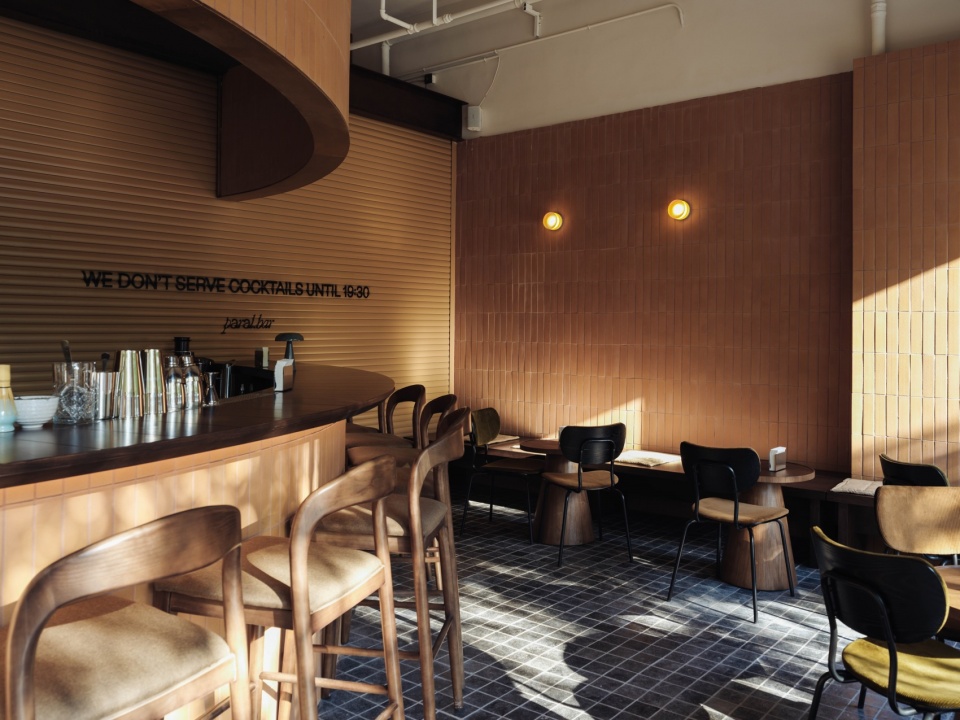 paral gallerybarcafe by atelier a