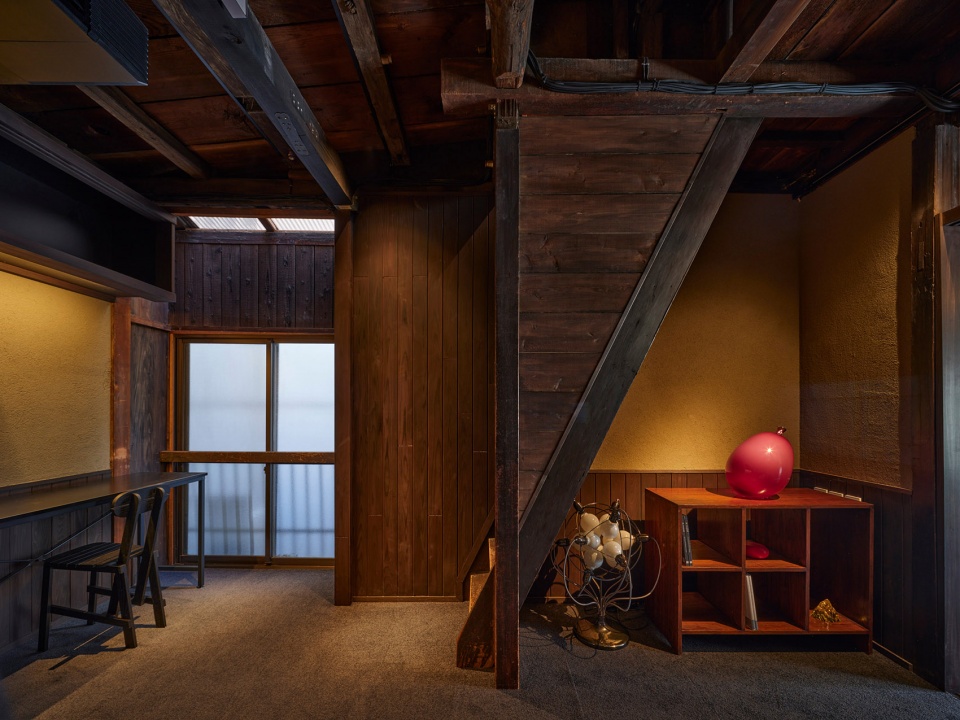 izutsuya gallery by the design labo