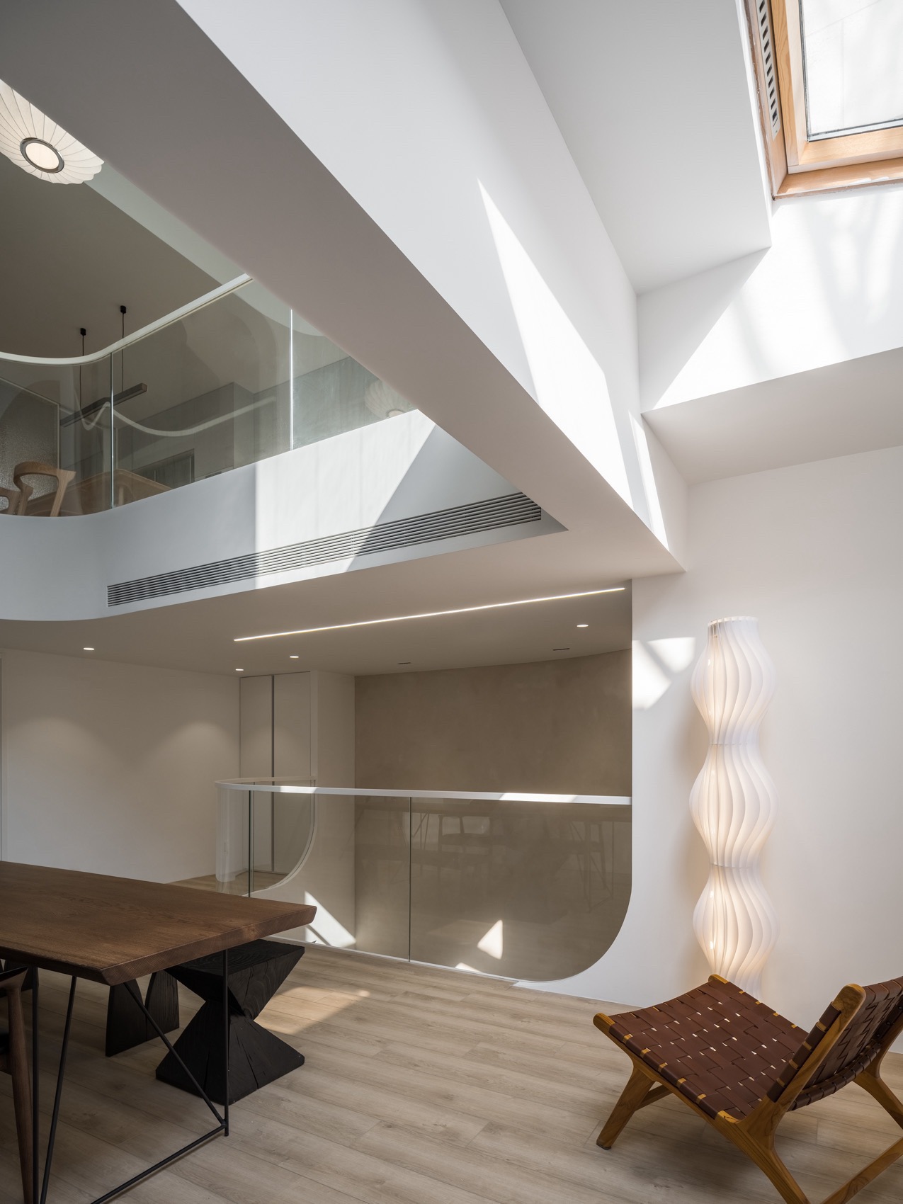 The Sunlit Underground Hall by Atelier D+Y - 谷德设计网