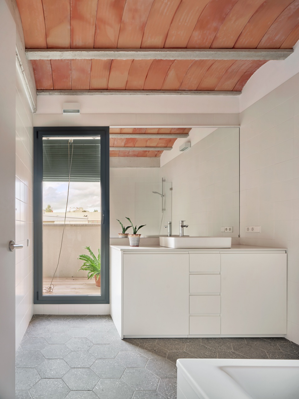 109LAY Vallribera Arquitectes