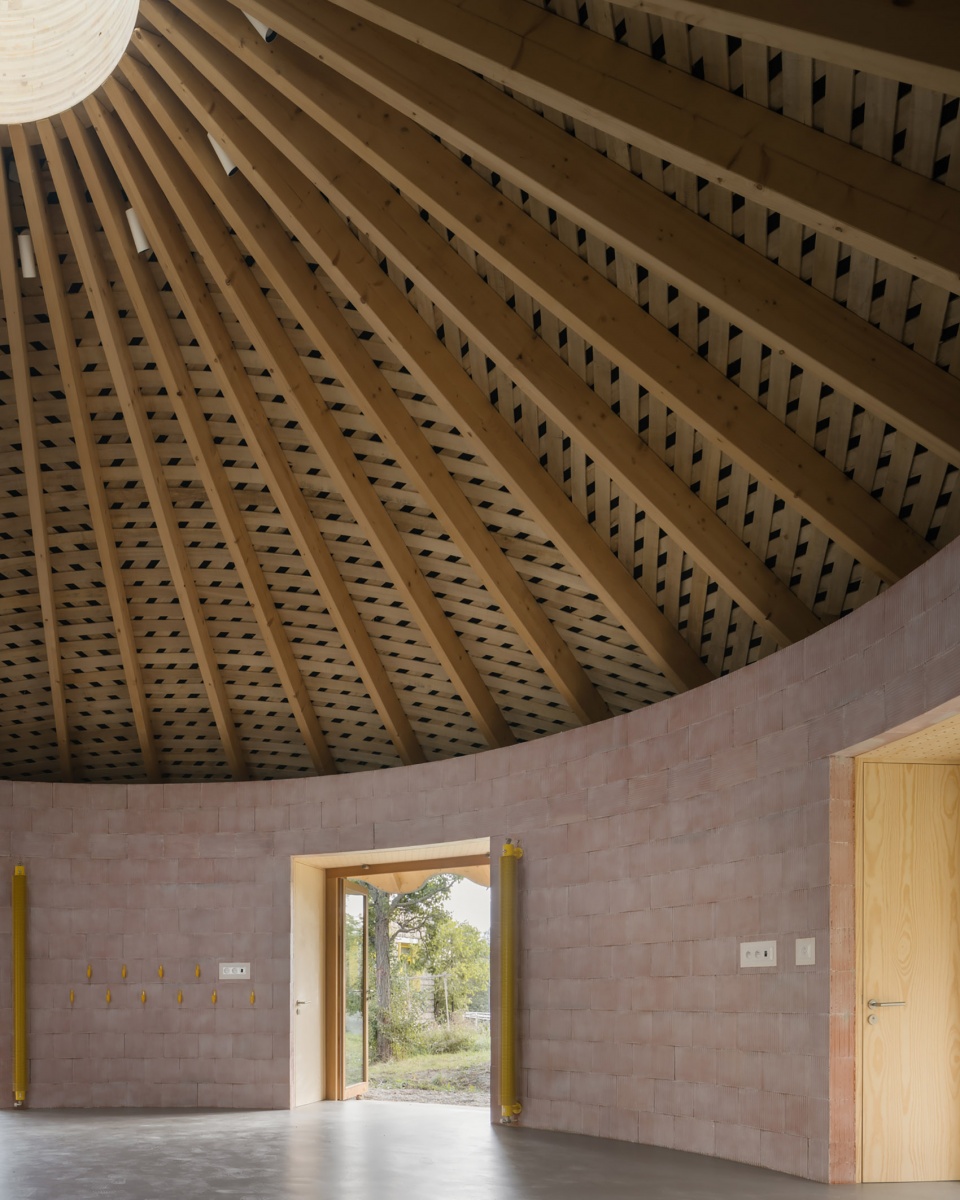 le vau pavilion by latelier senzu