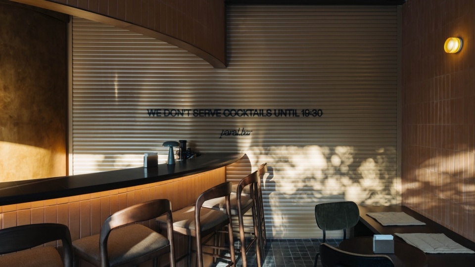 paral gallerybarcafe by atelier a