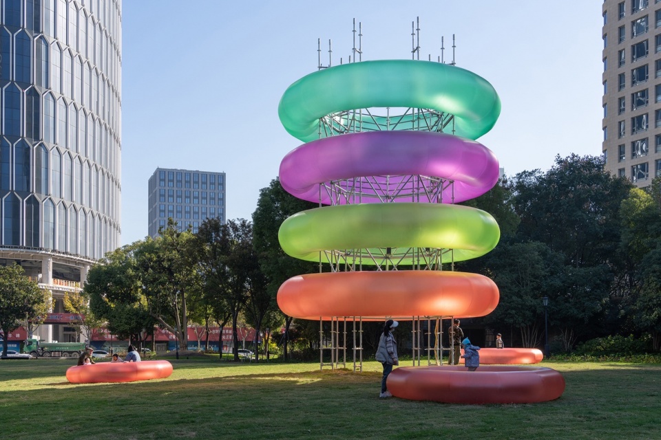 public art installation jump urban generator by daxing jizi design