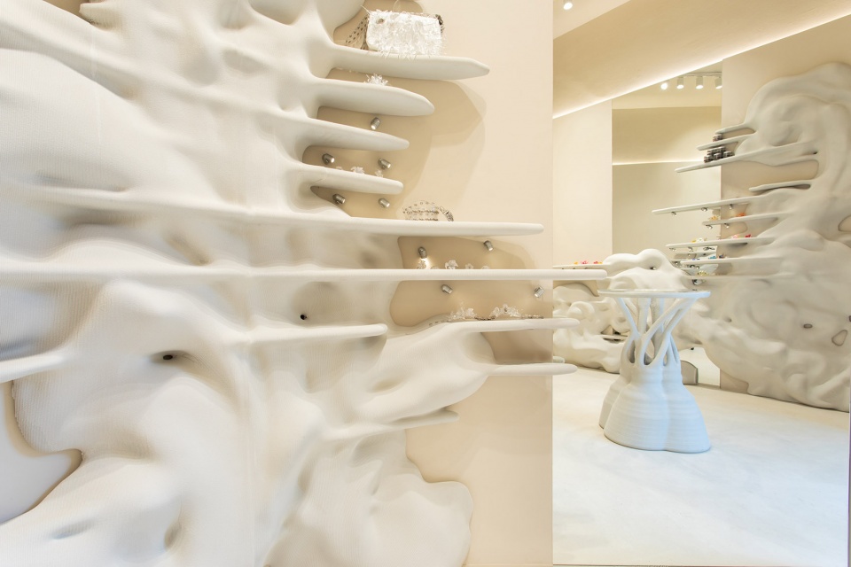 the first flagship store of la manso by external reference