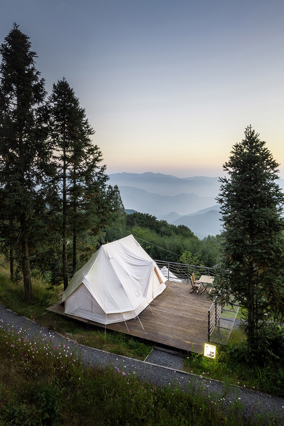 Refuge Moganshan China by Studio Ininches