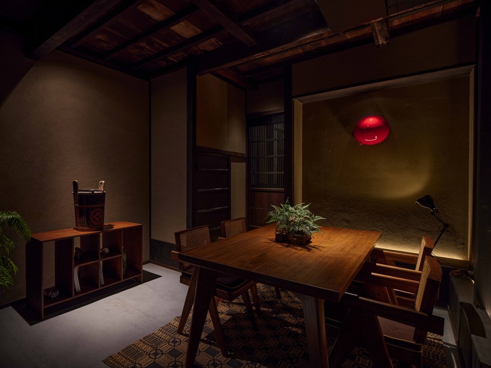 izutsuya gallery by the design labo