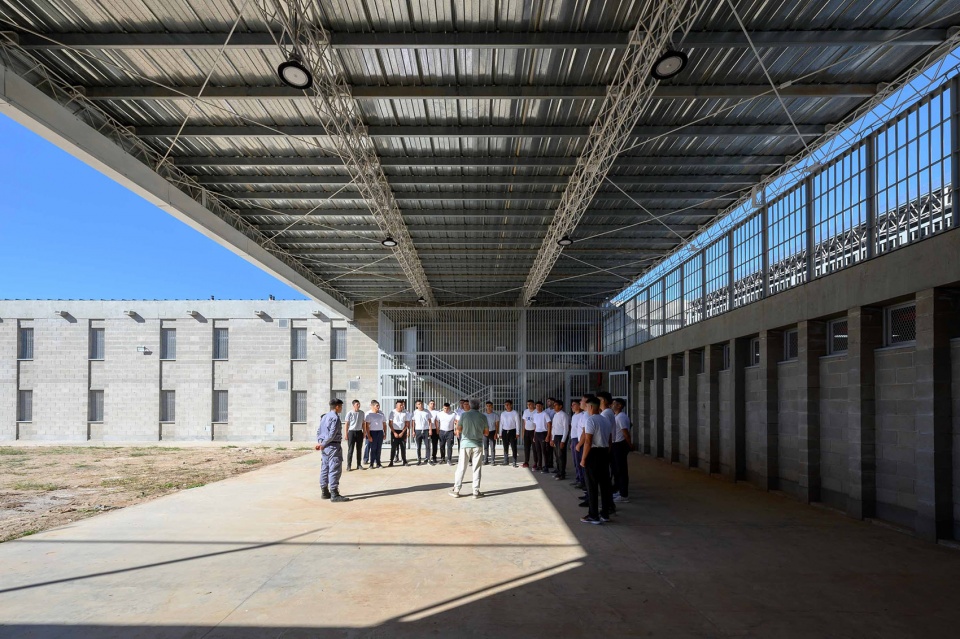 high security mens prison by domanico bertorello associated architects