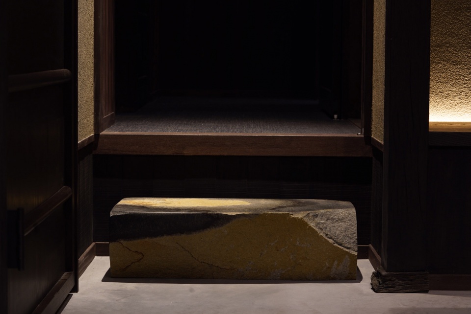 izutsuya gallery by the design labo
