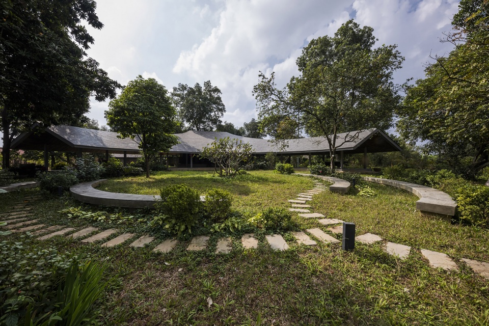 jackfruit village by 112 architects