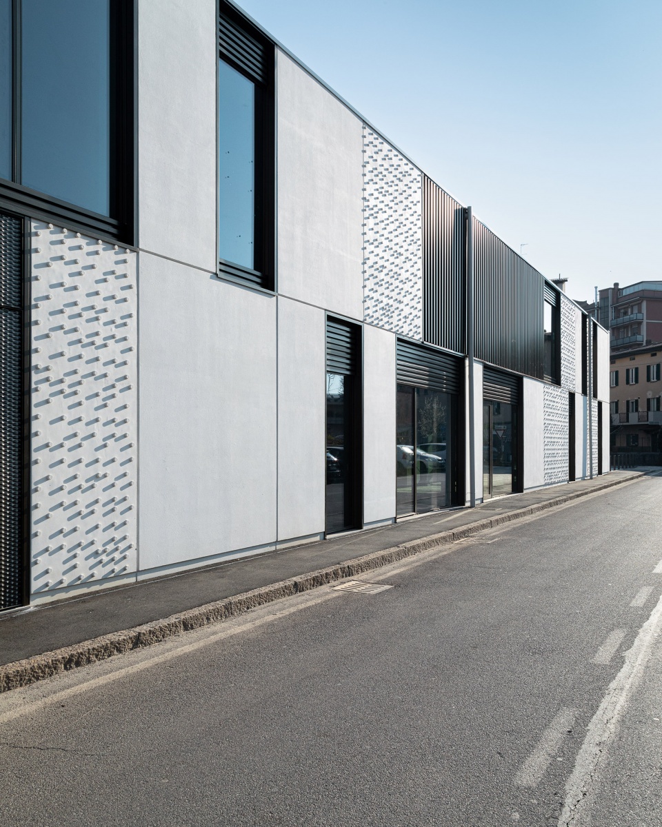 trafilerie mazzoleni administration centre by studiocapitanioarchitetti