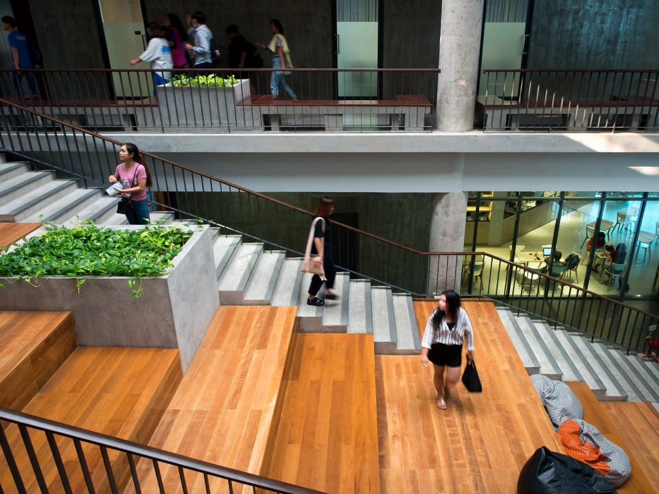 Faculty of Learning Sciences and Education Thammasat University by Arsomsilp Community and Environmental Architect Co Ltd