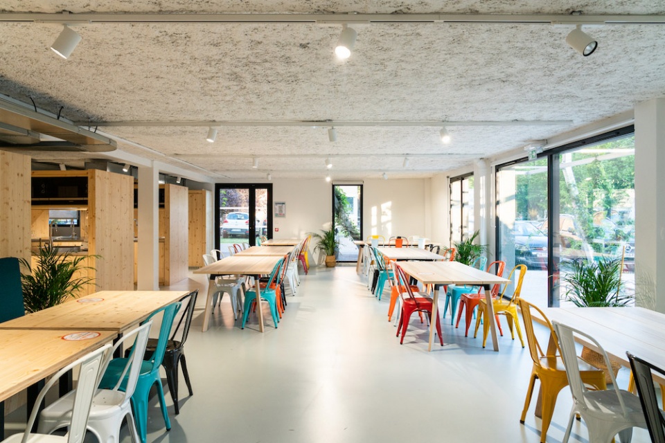 apollo offices by ggr architectes