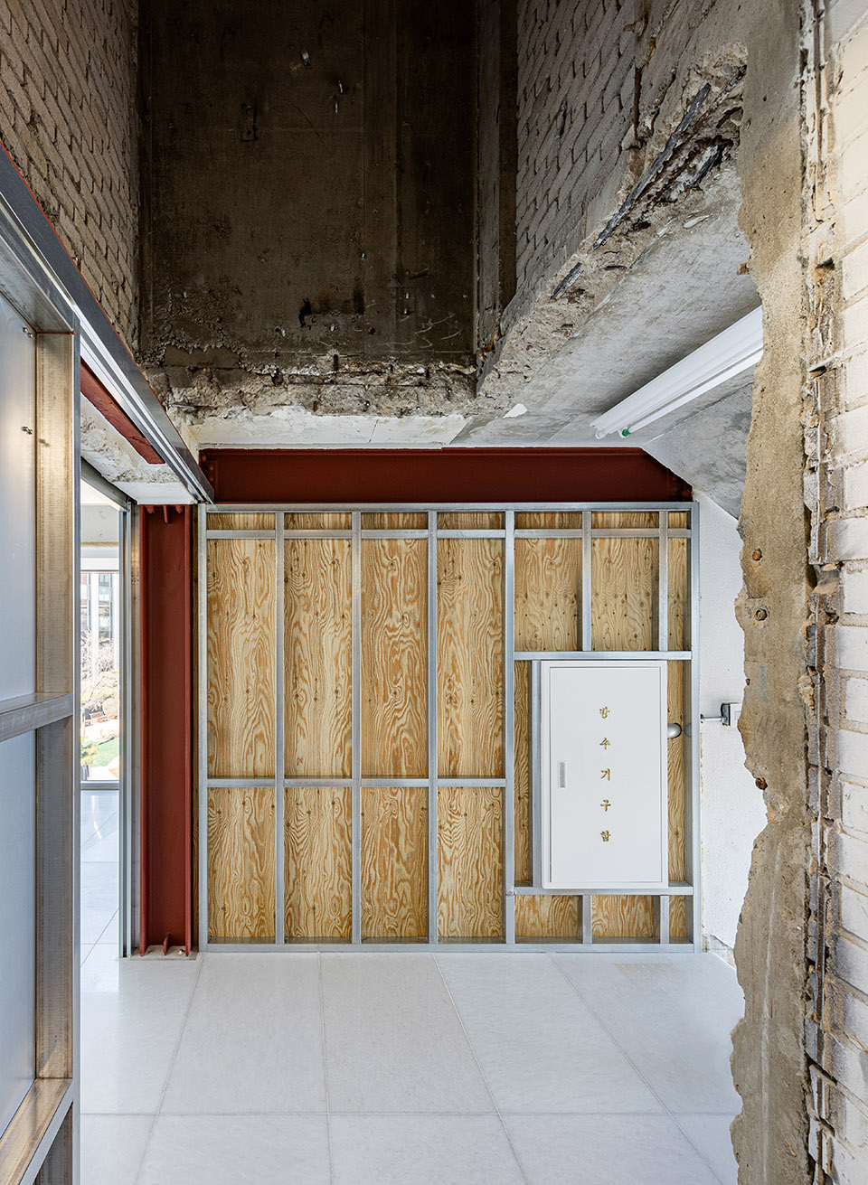 arario gallery by jo nagasaka schemata architects