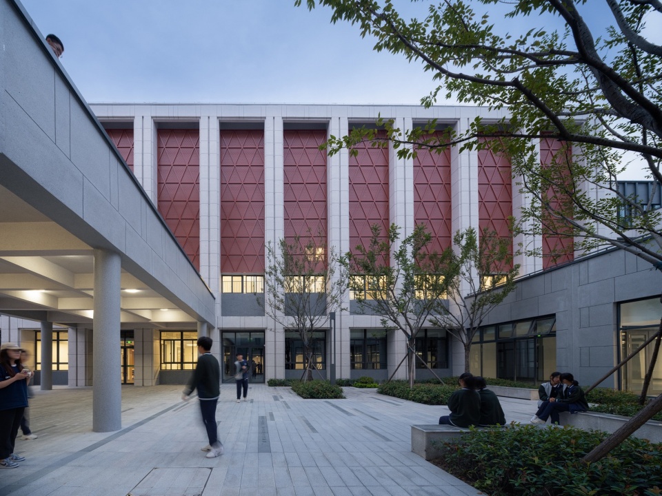 河南安阳振中学校 山东建筑大学建筑城规学院象外营造工作室