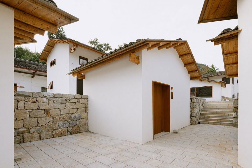 ningshan luzhai cottages by kooo architects