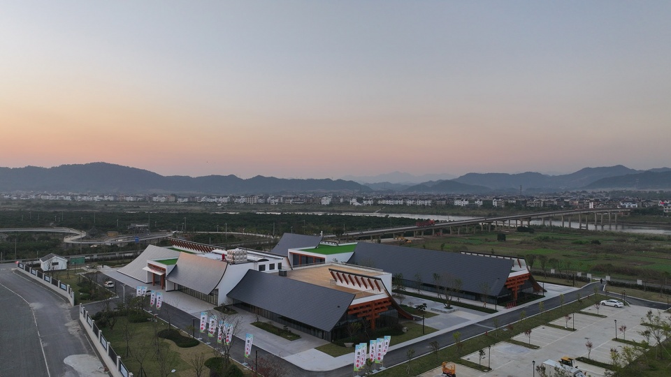 Changshan Huyou Trading Center China by WSD ZUP