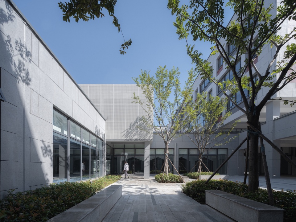 河南安阳振中学校 山东建筑大学建筑城规学院象外营造工作室