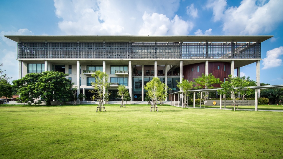 Faculty of Learning Sciences and Education Thammasat University by Arsomsilp Community and Environmental Architect Co Ltd