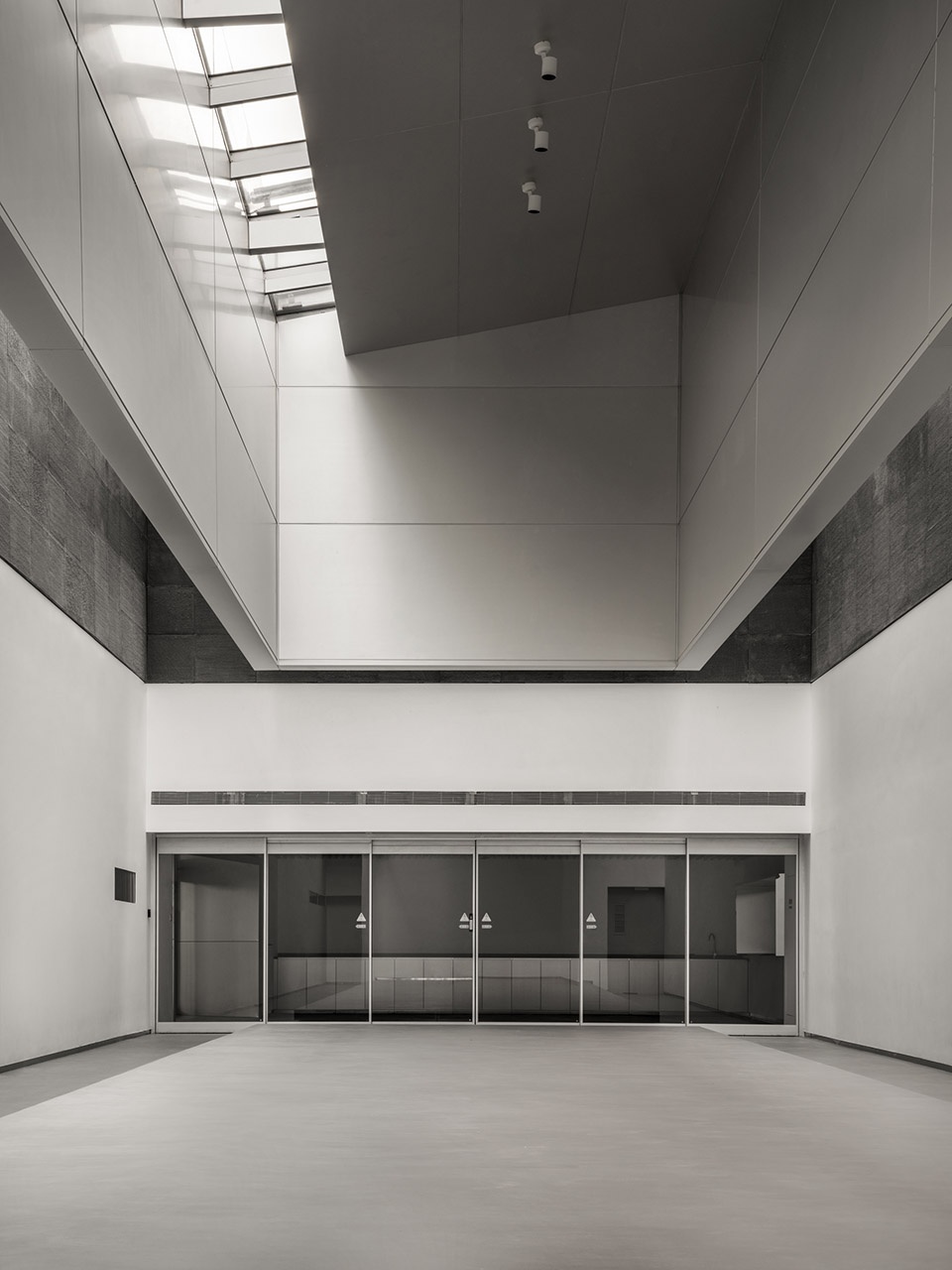 HERmit Space Beijing MAHA Art Center by BUZZ Architects