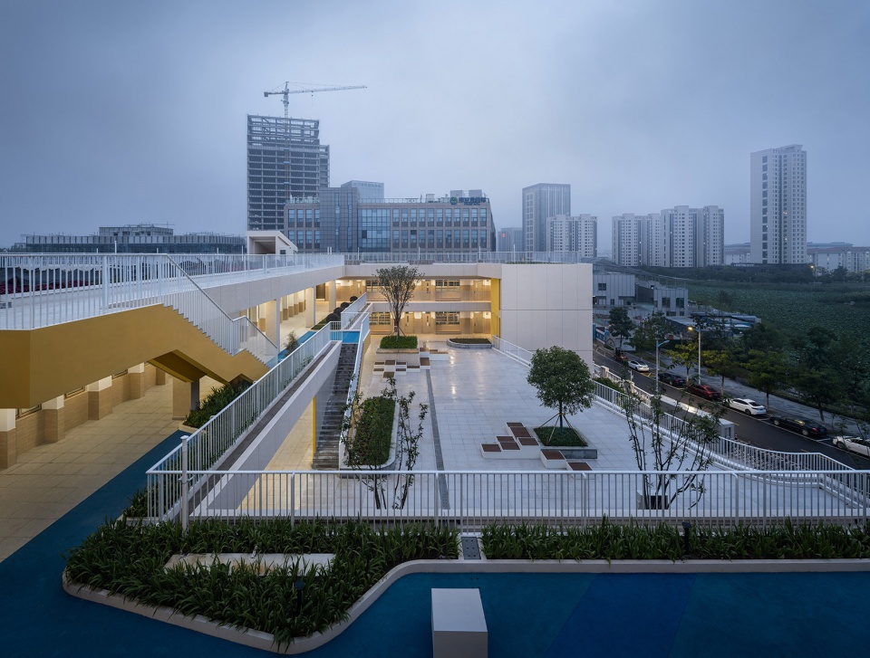Wenqi Road Primary School by Rong Zhaohui Studio ZRADI