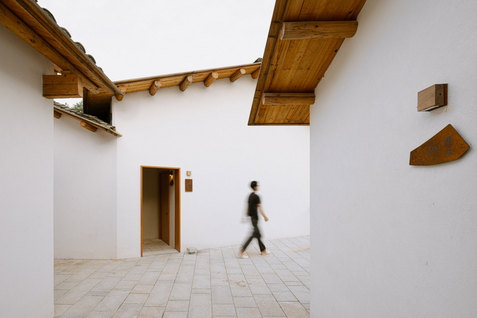 ningshan luzhai cottages by kooo architects