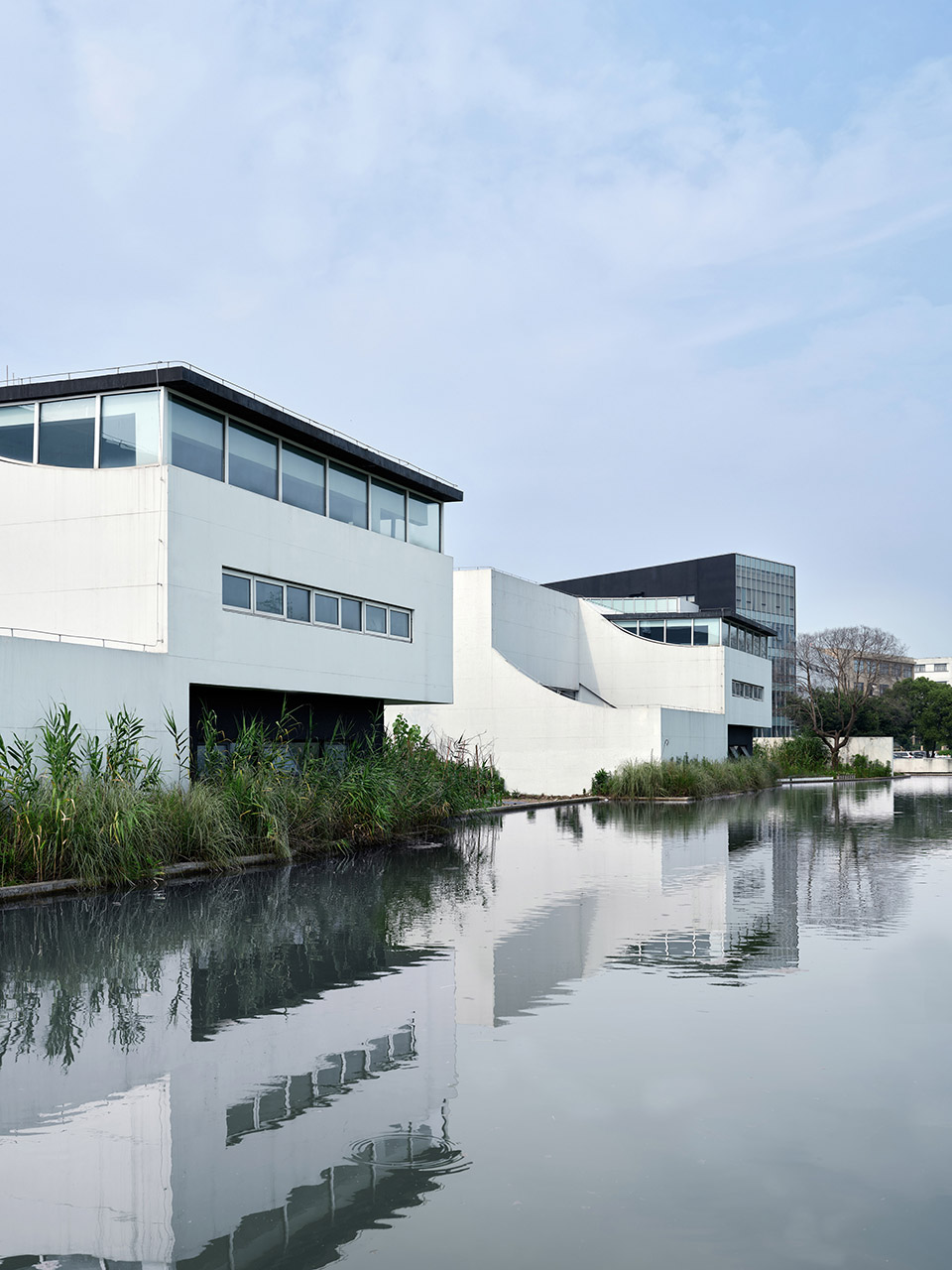 brloote headquarters by greater dog architects