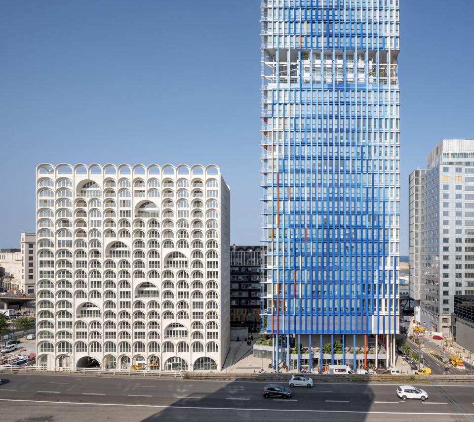 la porte bleue by pietriarchitectes