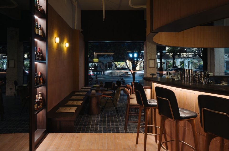 paral gallerybarcafe by atelier a
