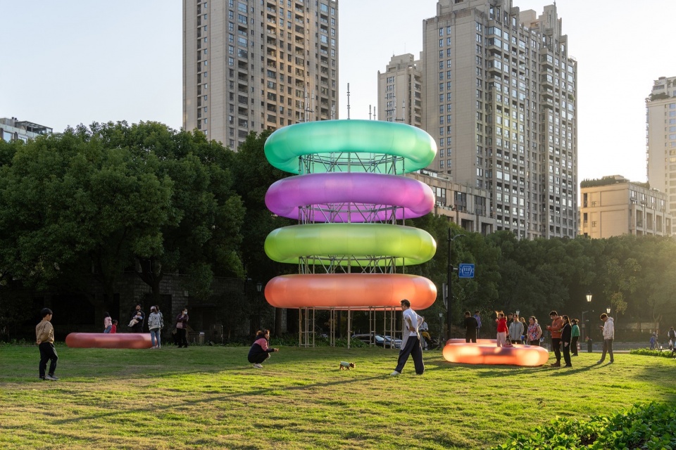 public art installation jump urban generator by daxing jizi design