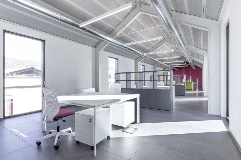 trafilerie mazzoleni administration centre by studiocapitanioarchitetti
