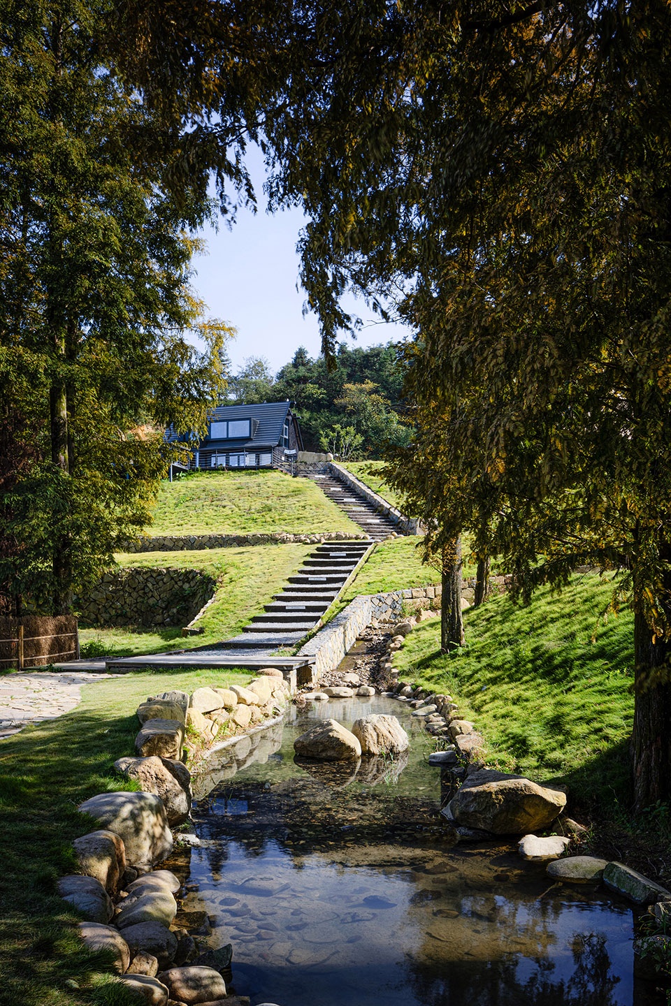 Refuge Moganshan China by Studio Ininches