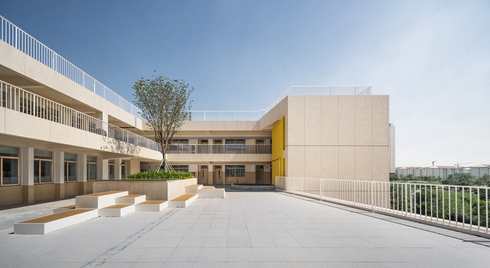 Wenqi Road Primary School by Rong Zhaohui Studio ZRADI