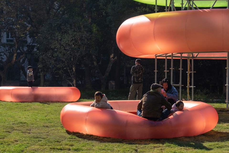 public art installation jump urban generator by daxing jizi design