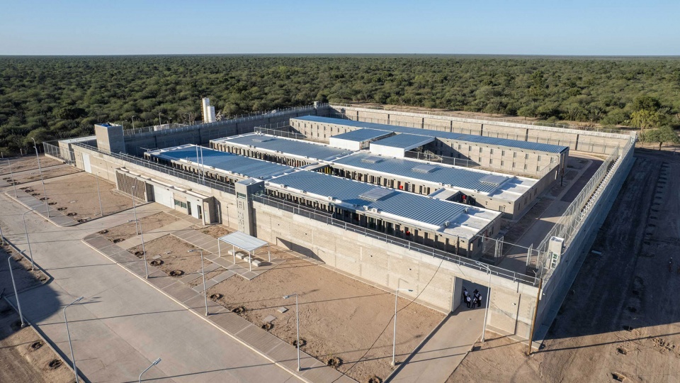 high security mens prison by domanico bertorello associated architects