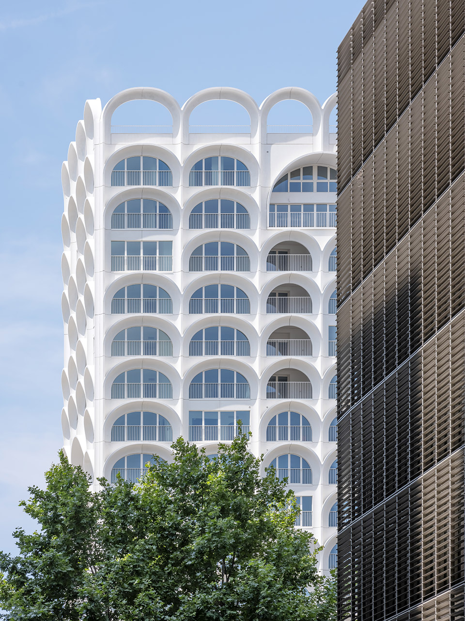 la porte bleue by pietriarchitectes