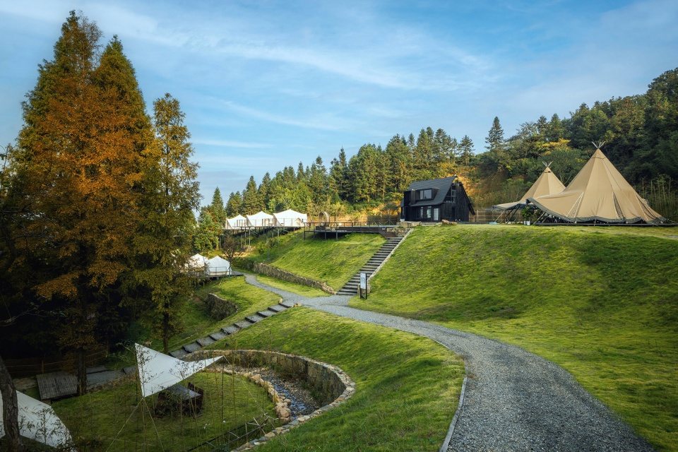 Refuge Moganshan China by Studio Ininches