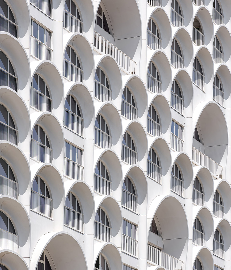 la porte bleue by pietriarchitectes