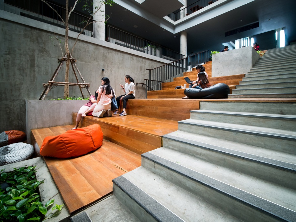 Faculty of Learning Sciences and Education Thammasat University by Arsomsilp Community and Environmental Architect Co Ltd