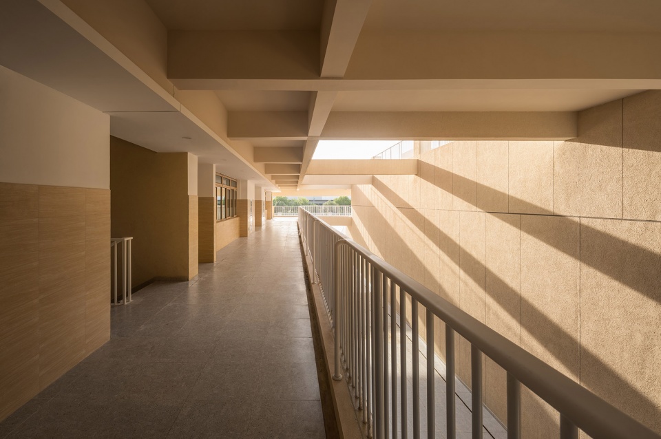 Wenqi Road Primary School by Rong Zhaohui Studio ZRADI