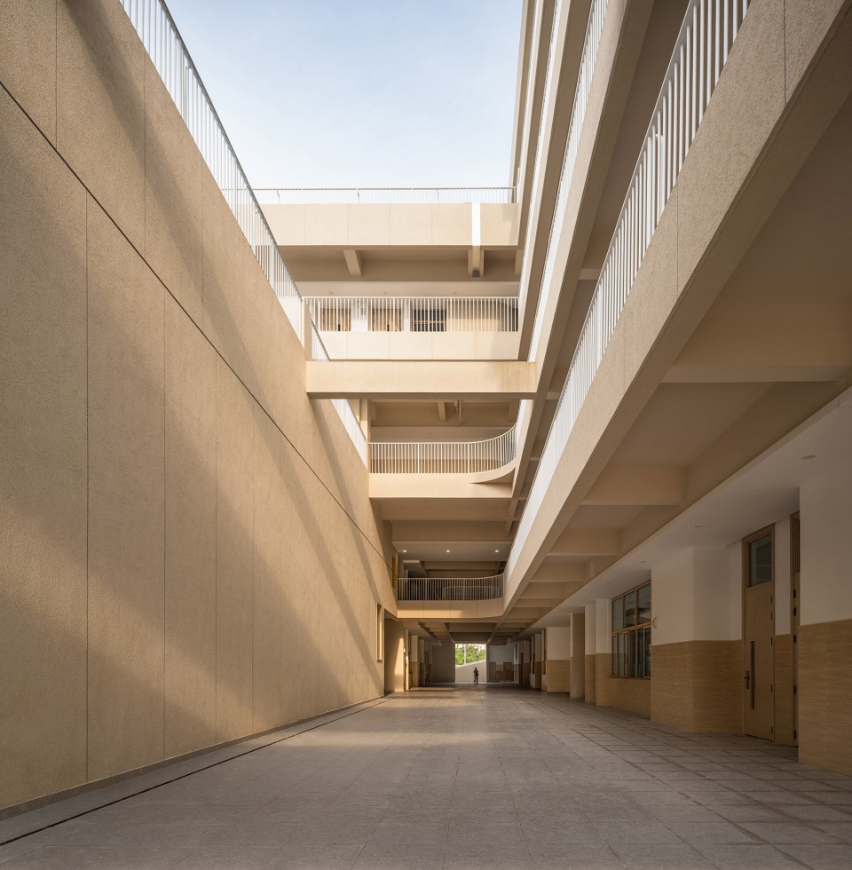 Wenqi Road Primary School by Rong Zhaohui Studio ZRADI