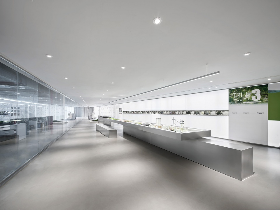 brloote headquarters by greater dog architects